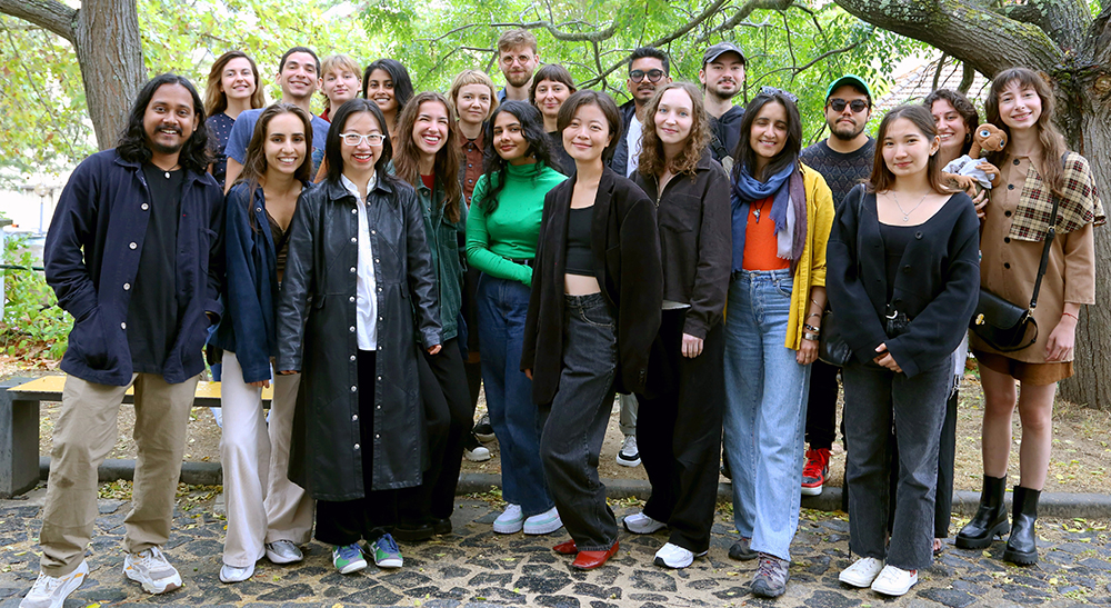 DN12 Students Group 1000